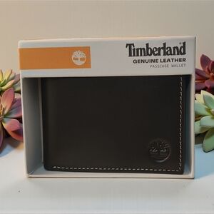 Timberland Dark Brown Leather Passcase Wallet